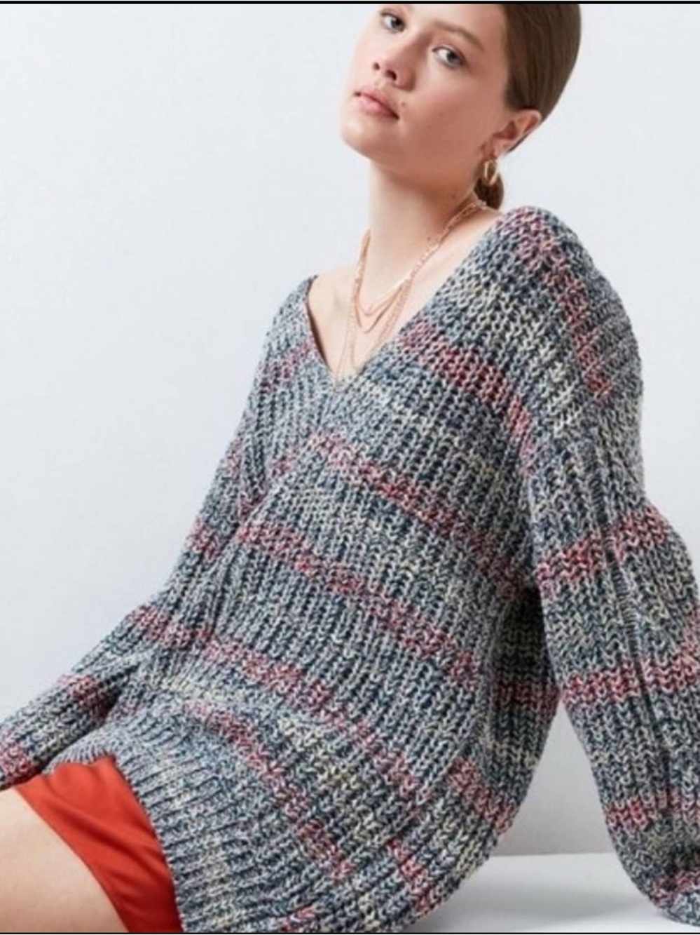 Urban outfitters V-Neck Chunky Knit Sweater in Heathered Gray with Pink Stripes